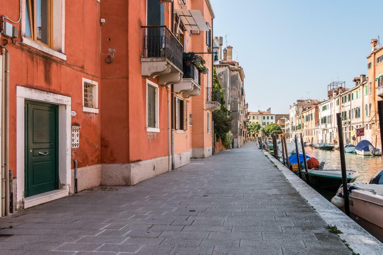 Sunny Nest Canal View In Venice Chic Movida Экстерьер фото