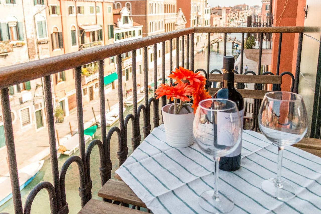 Sunny Nest Canal View In Venice Chic Movida Экстерьер фото