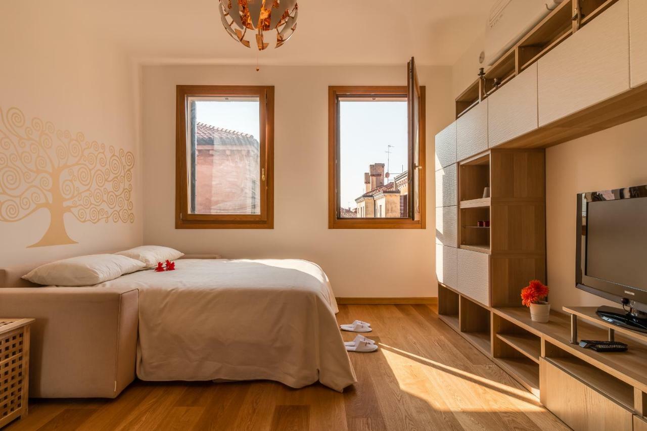 Sunny Nest Canal View In Venice Chic Movida Экстерьер фото